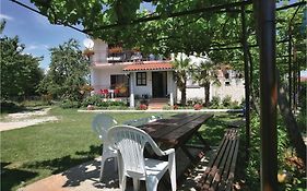 Awesome Apartment In Labin With Wifi